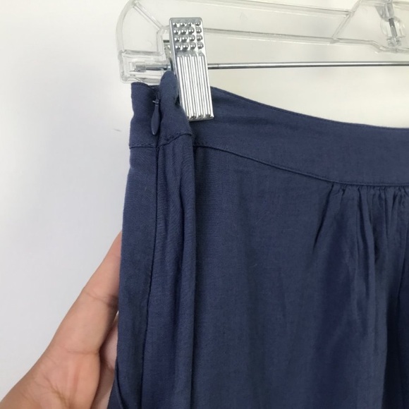 Boden embroidered floral skirt 4 long - Picture 3 of 5